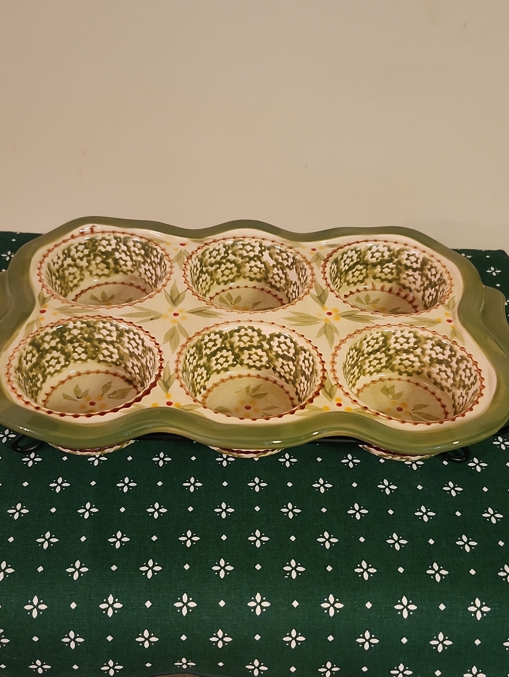 Temp-Tations Old World Green Floral Ceramic Muffin Pan With Metal Carrier